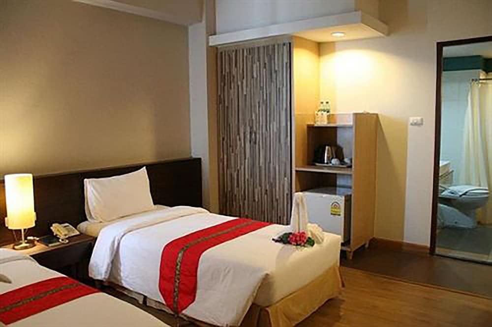 ALOHA HOTEL HAT YAI 22/66