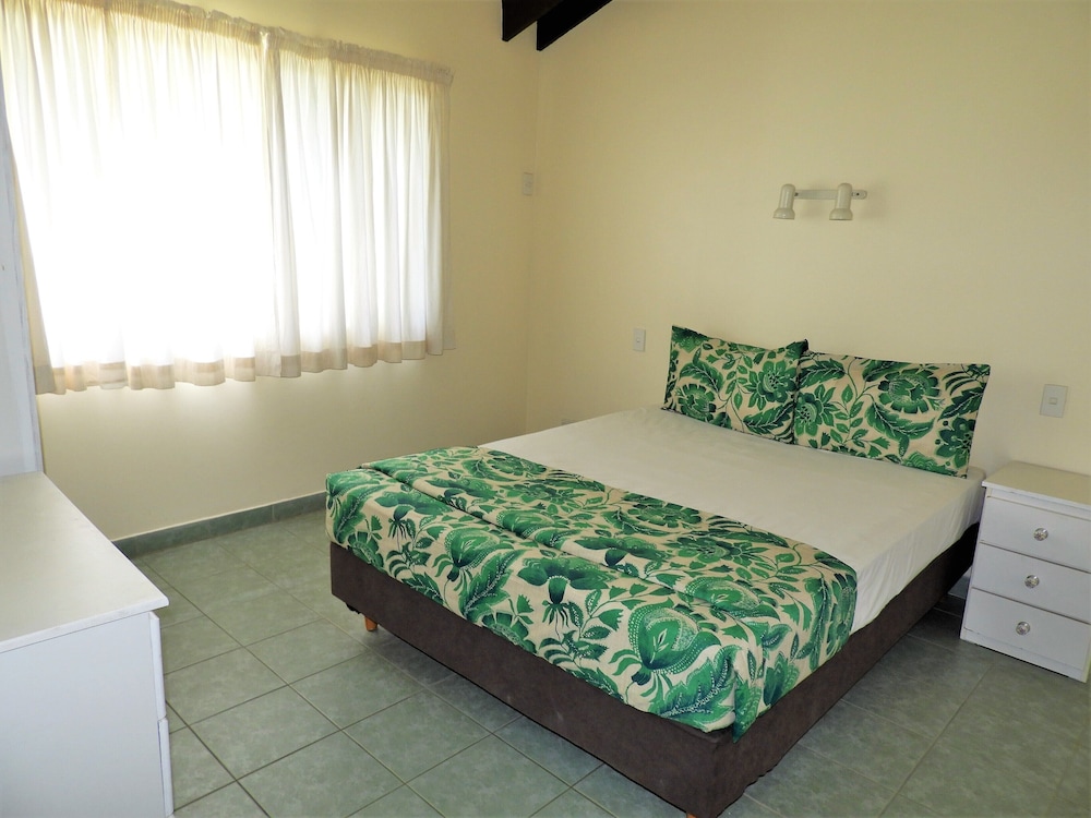 3 Bedrooms, Garden Villa, King and Twin Beds, Queen Bed، Edgewater Resort 6/10