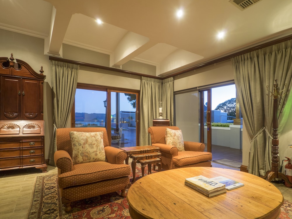 Madison Manor Boutique Hotel 46/72