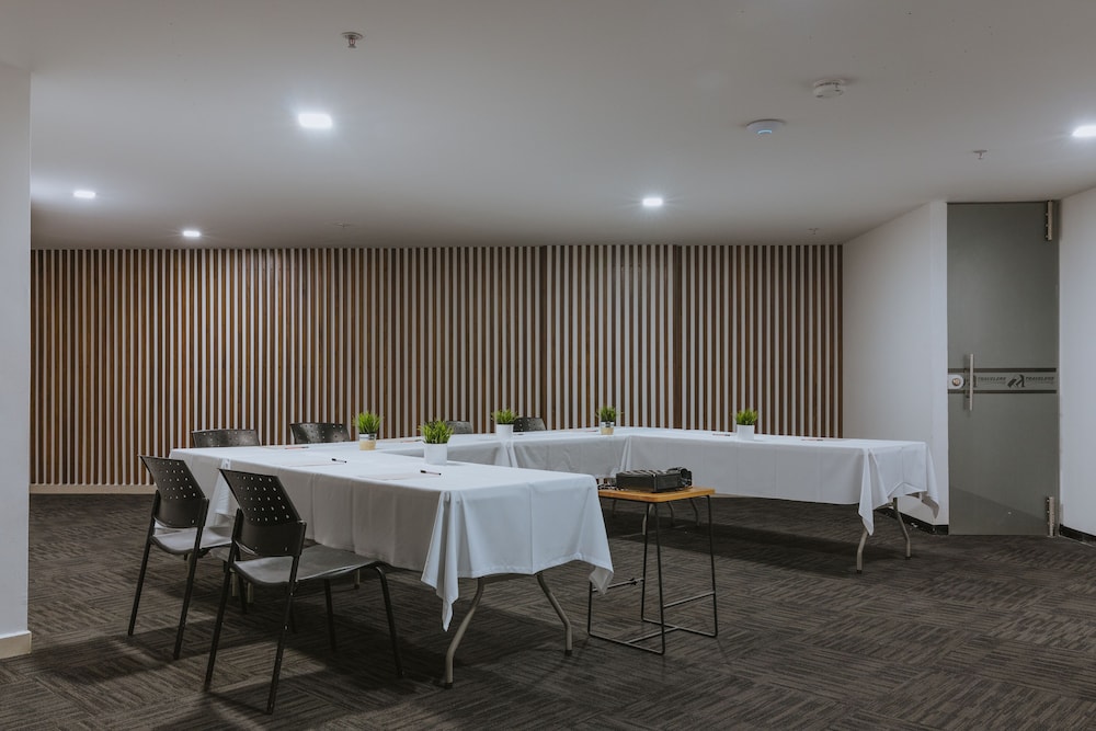 Travelers Rio Verde Living Suites 37/50