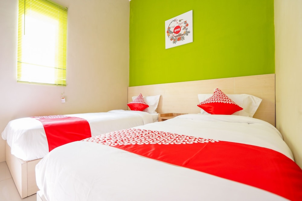 Hotel O Surabaya near Surabaya Town Square formerly Kupang Gunung Residence 32/60