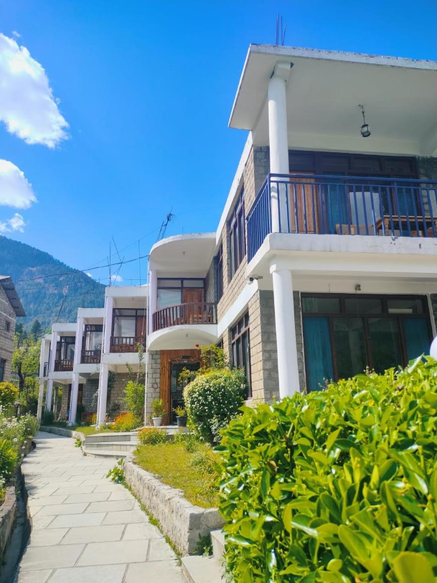 TOURIST HOTEL 3/55