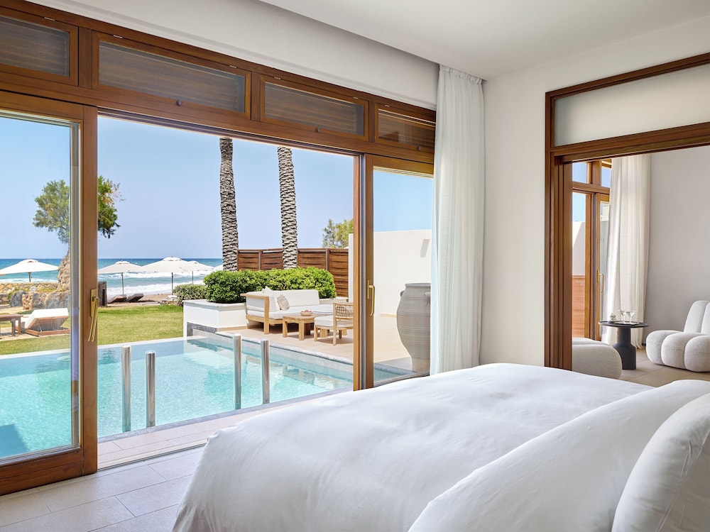 1 Bedroom, Junior, Villa, King Bed, Water Front, Private Pool