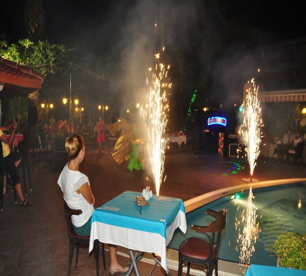 Azak Hotel 21/42