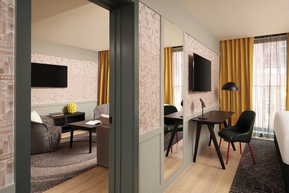 Hotel Indigo Gloucester - The Forum by IHG 38/50