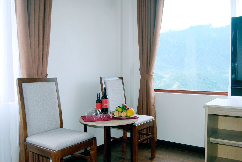 Chapa Dew Boutique Hotel 46/55