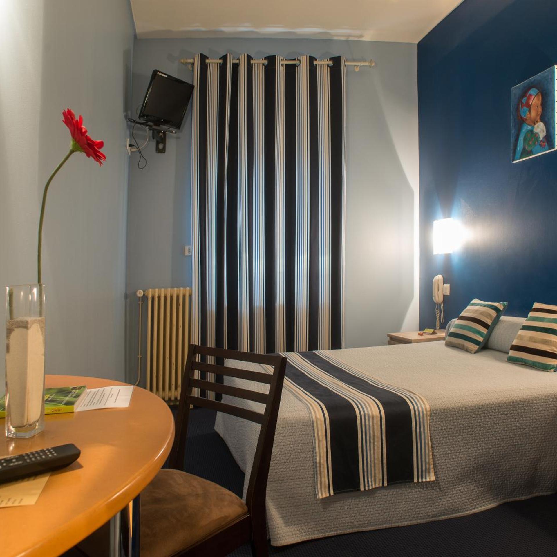 HOTEL LE CLOS DES OLIVIERS 29/37