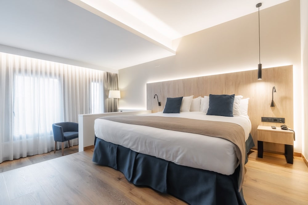 Comfort, King Bed