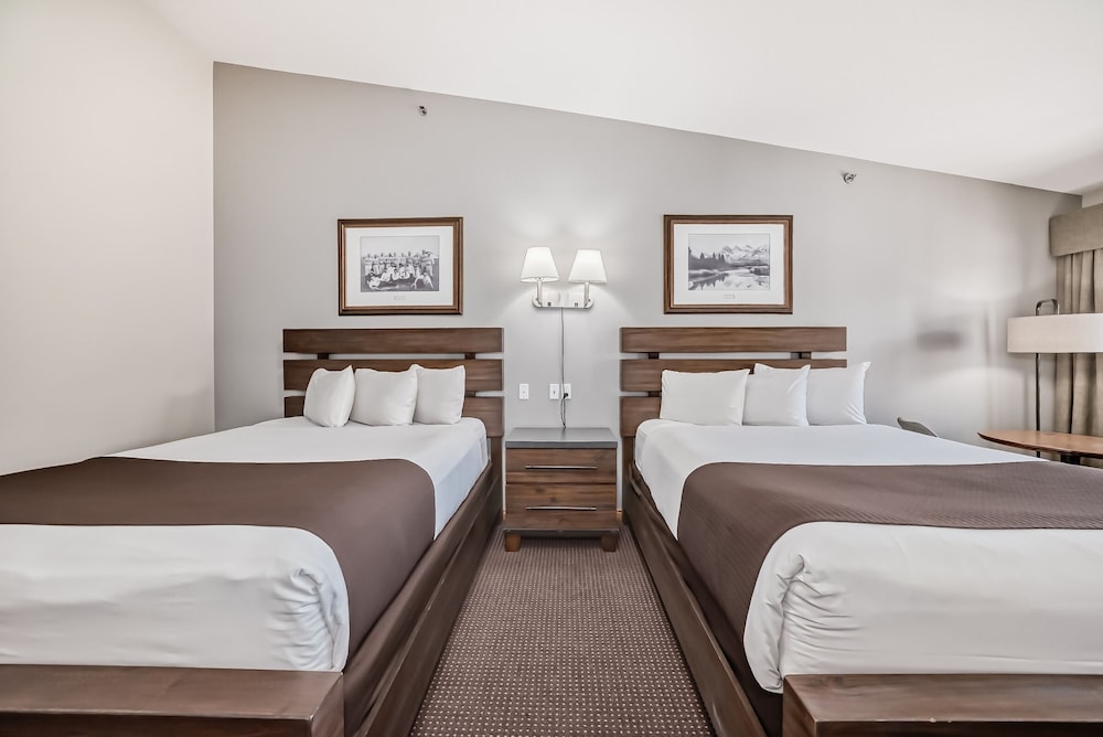 ECONOMY, 2 QUEEN BEDS