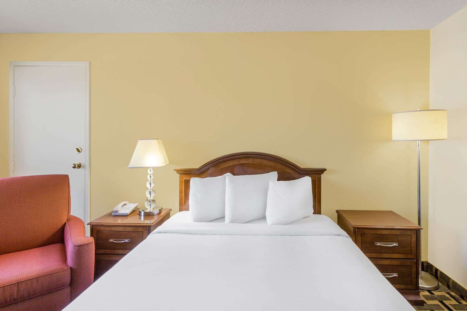 Travelodge by Wyndham Reno Downtown 25/37