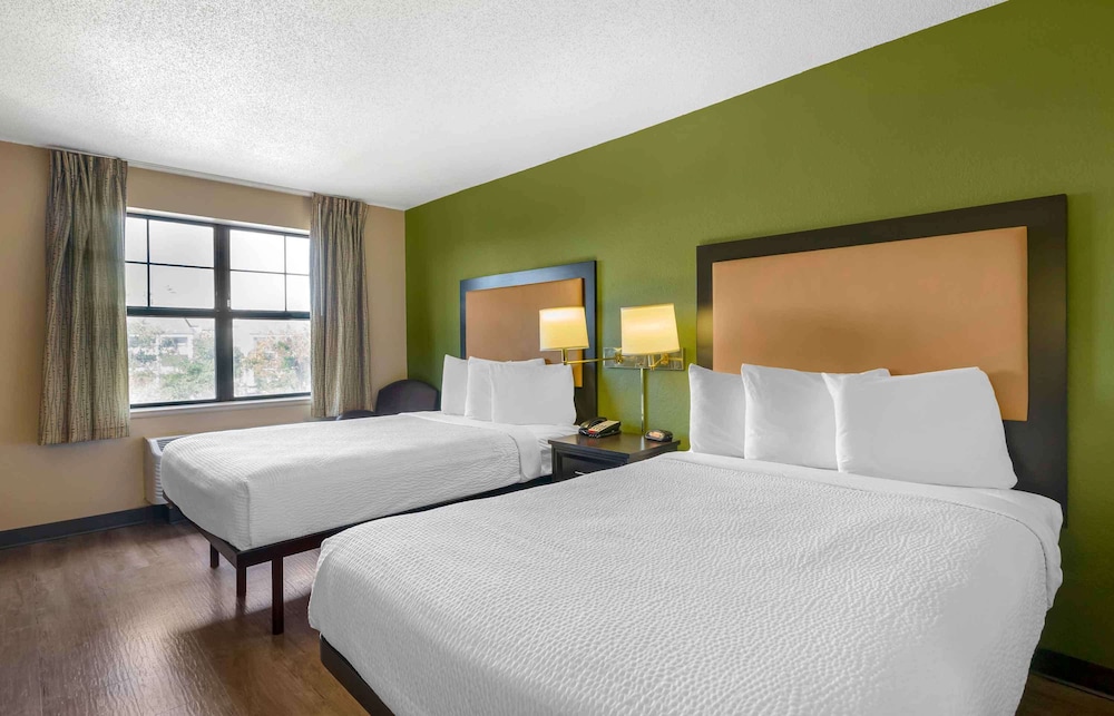 STUDIO, 2 DOUBLE BEDS