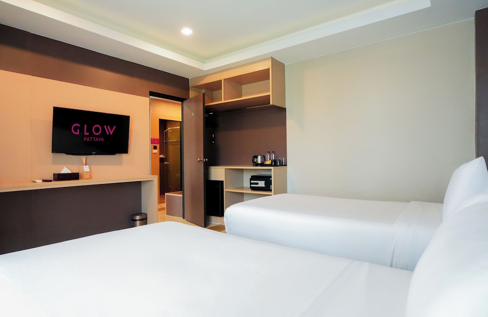 Glow Pattaya 27/50