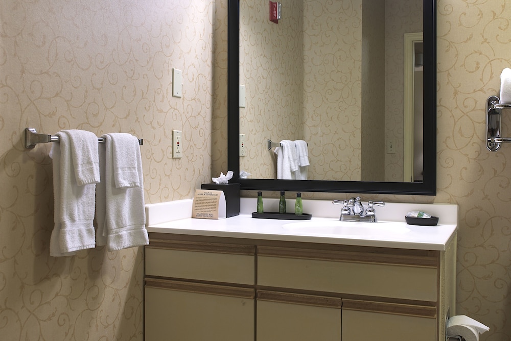 Larkspur Landing Hillsboro - An All-Suite Hotel 13/52