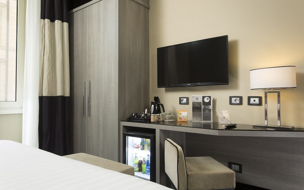 Rome Life Hotel 51/58