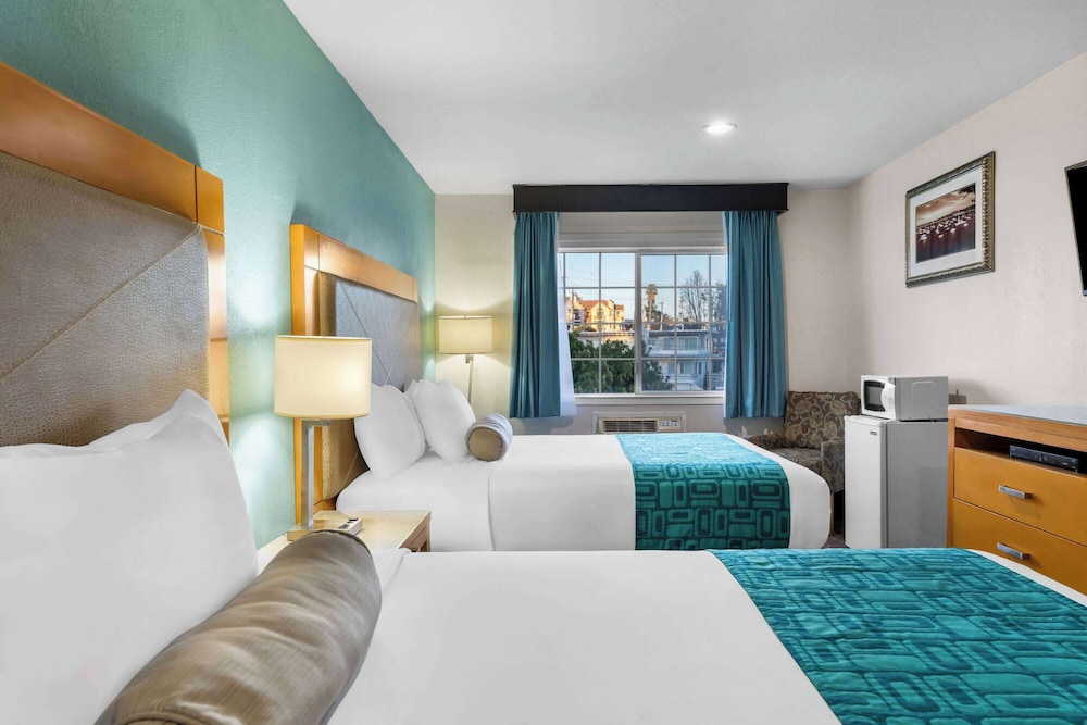 Suite, 2 Queen Beds