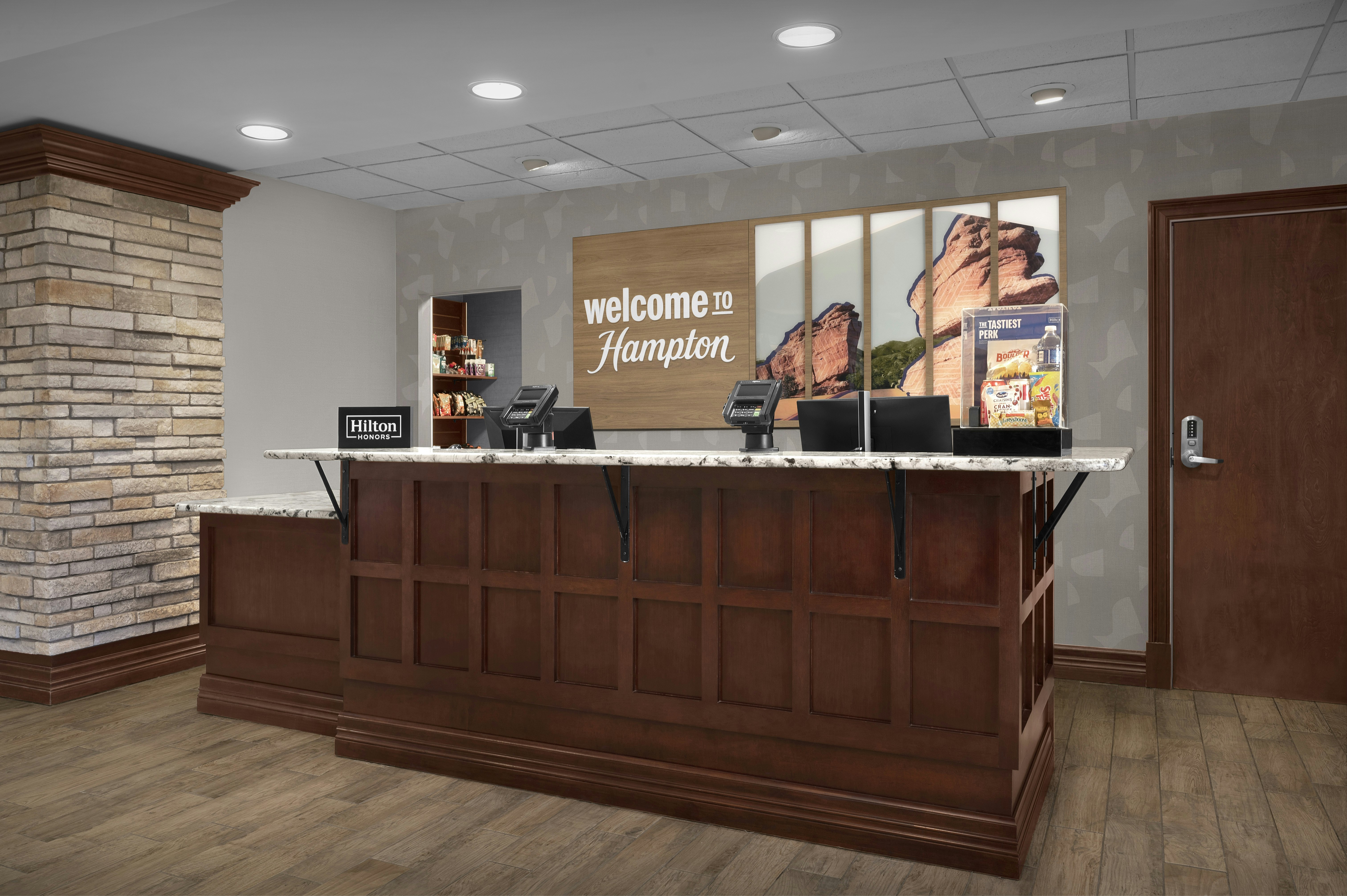 Hampton Inn & Suites Colorado Springs/I-25 South 13/62