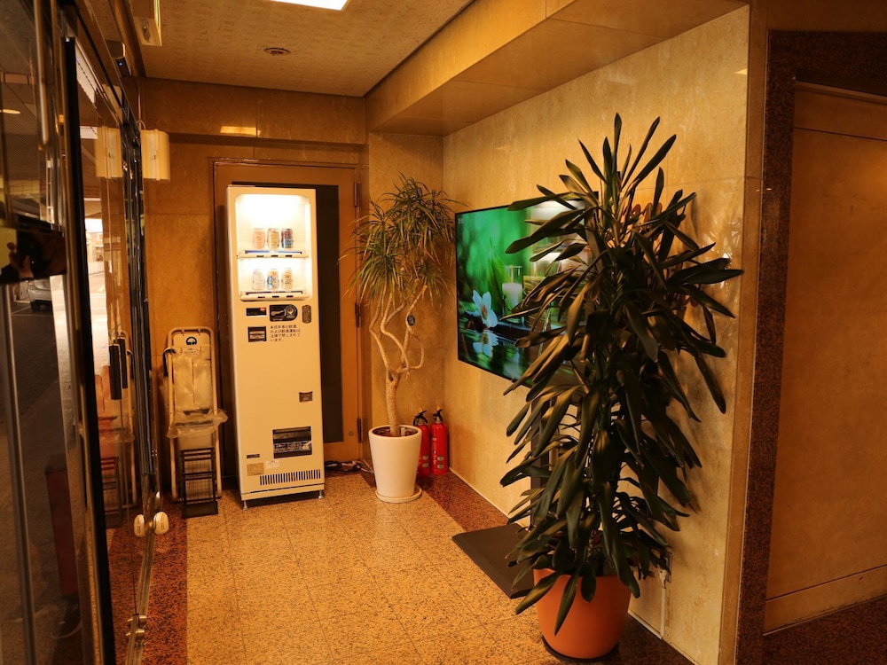 Palace Inn Toyota 47/49
