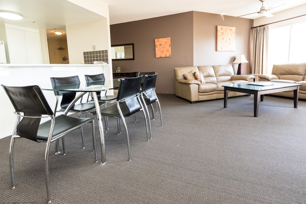 WHITE CREST LUXURY APARTMENTS 36/50