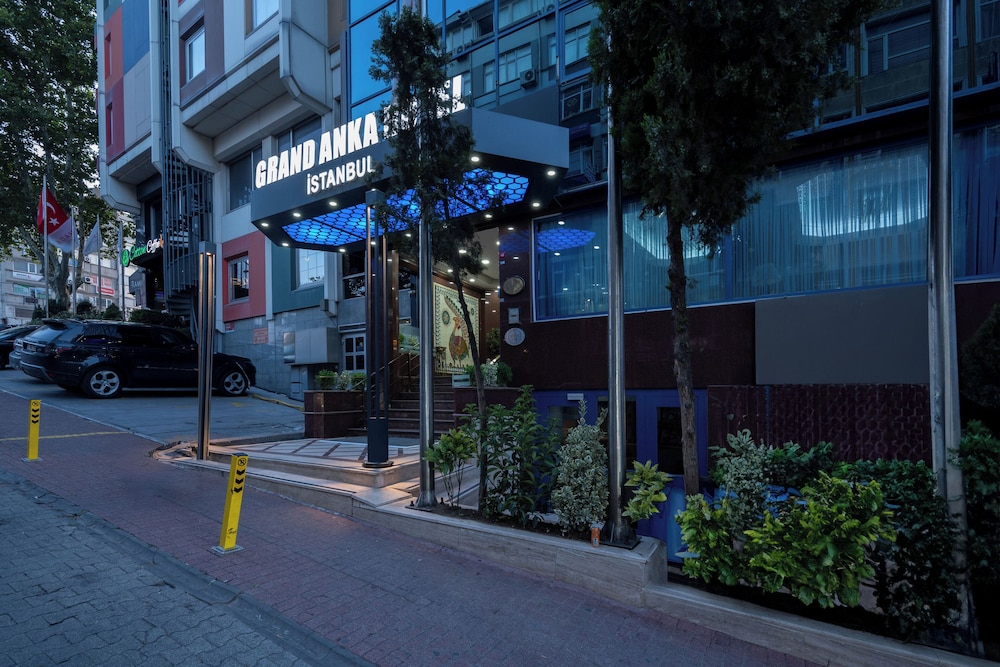 Grand Anka Hotel 61/68