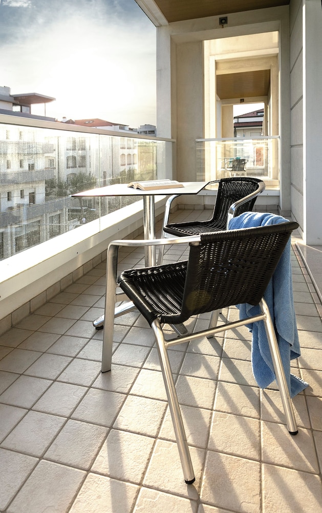 Hotel Ambasciatori 67/74