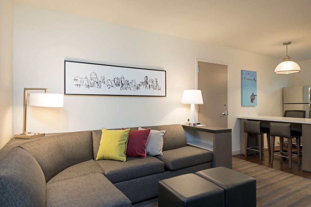 Hyatt House Denver Downtown 33/71