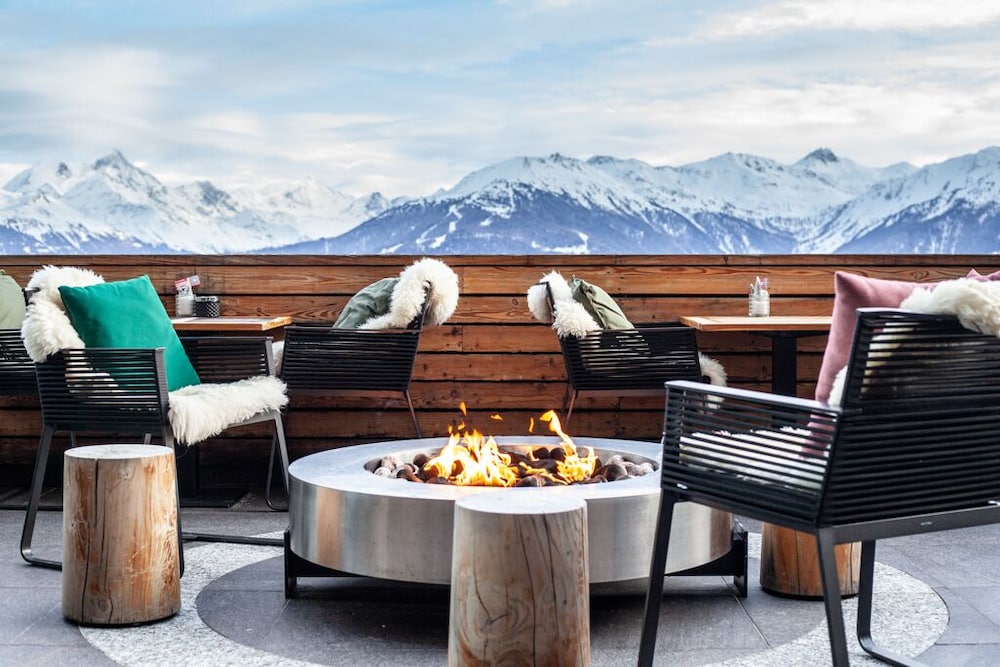 Crans Ambassador Luxury Sport Resort 70/86