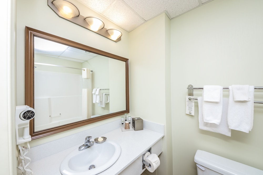 Service Plus Inns and Suites Calgary 53/56