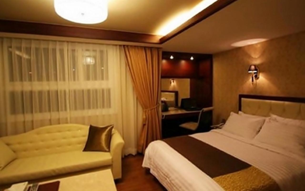 L's Hotel 13/15