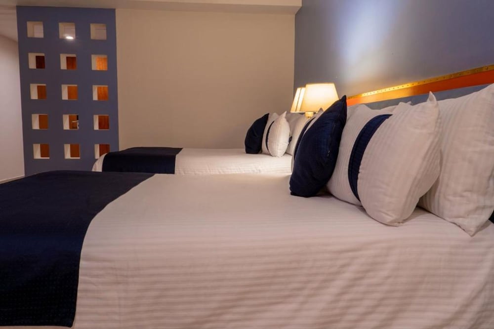 Hotel Mision Guadalajara 34/64