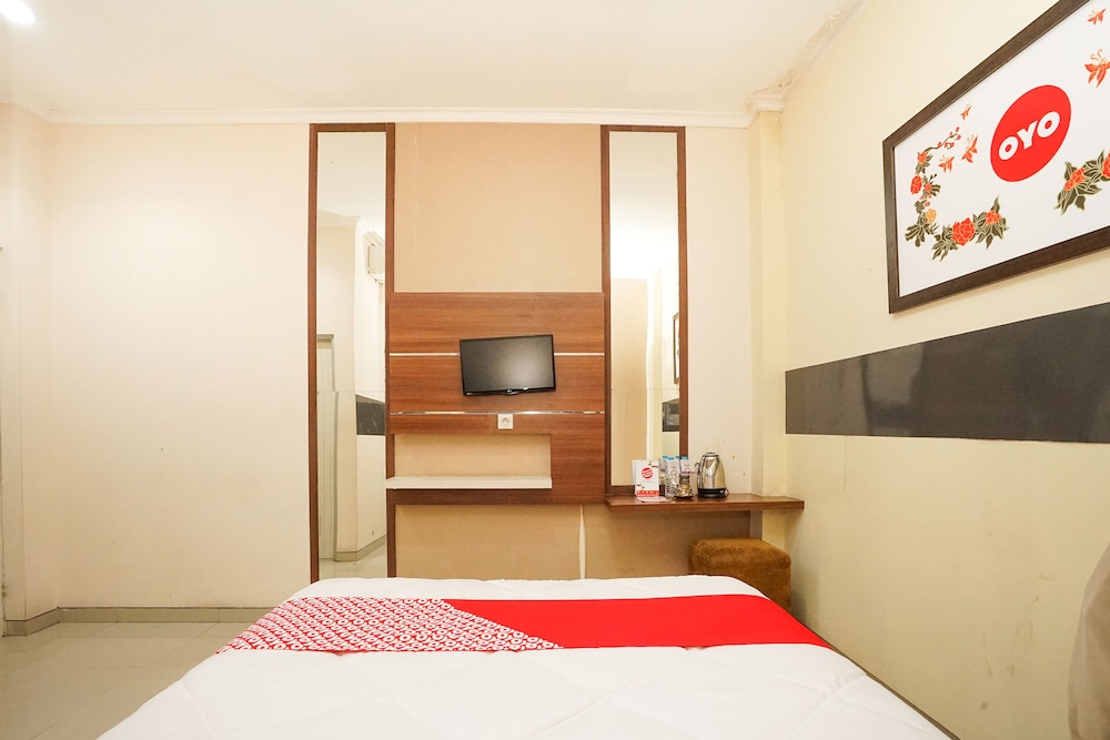 Oyo 450 Semampir Residence 13/64