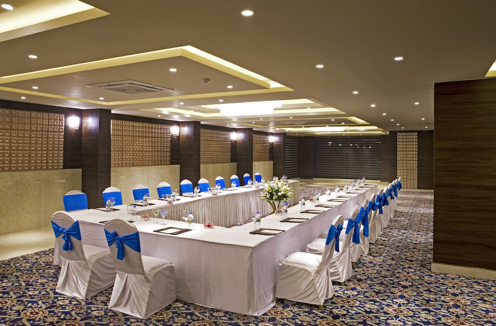 Regenta Central Noida 30/44