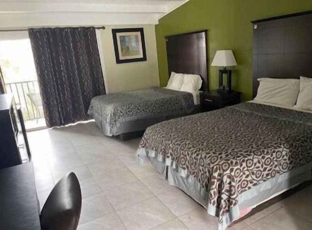 Regency Inn 21/55