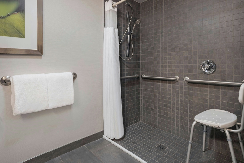 غرفة بسريرين كوين لذوي الإعاقة، Courtyard by Marriott Tampa North/I-75 Fletcher 9/9