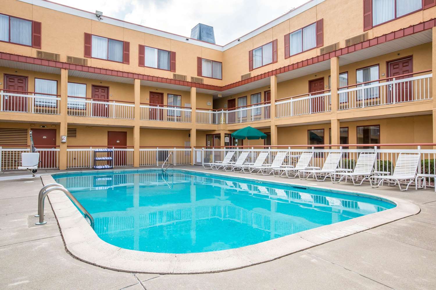 Quality Inn Colchester - Burlington 2/61