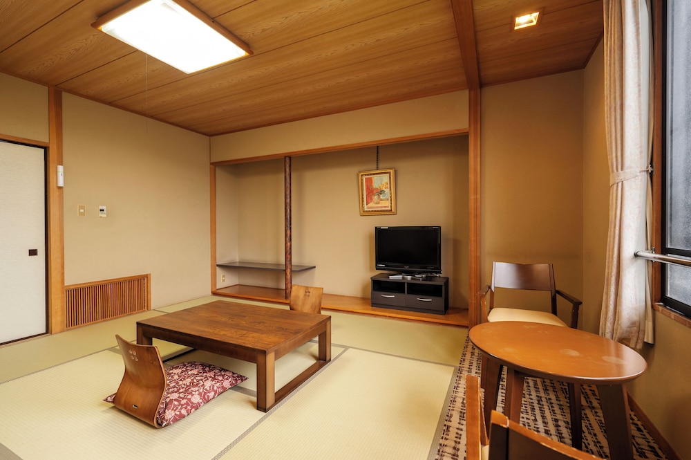 Kamenoi Hotel Ome (ex. Kanpo No Yado Oume) 32/48
