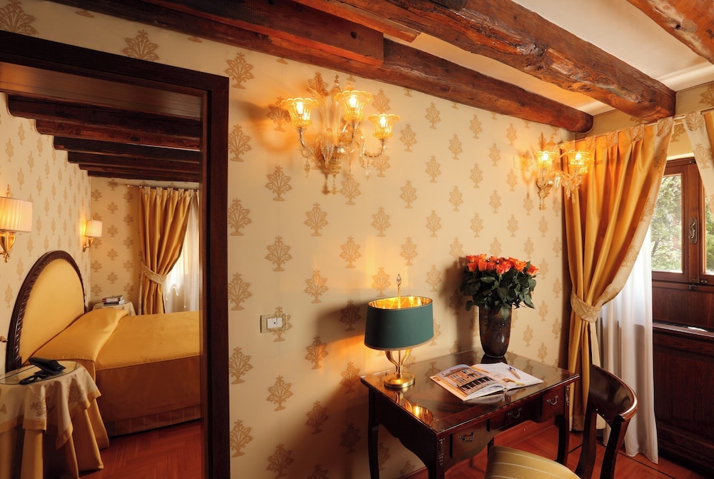 Palazzo Stern Hotel 67/88