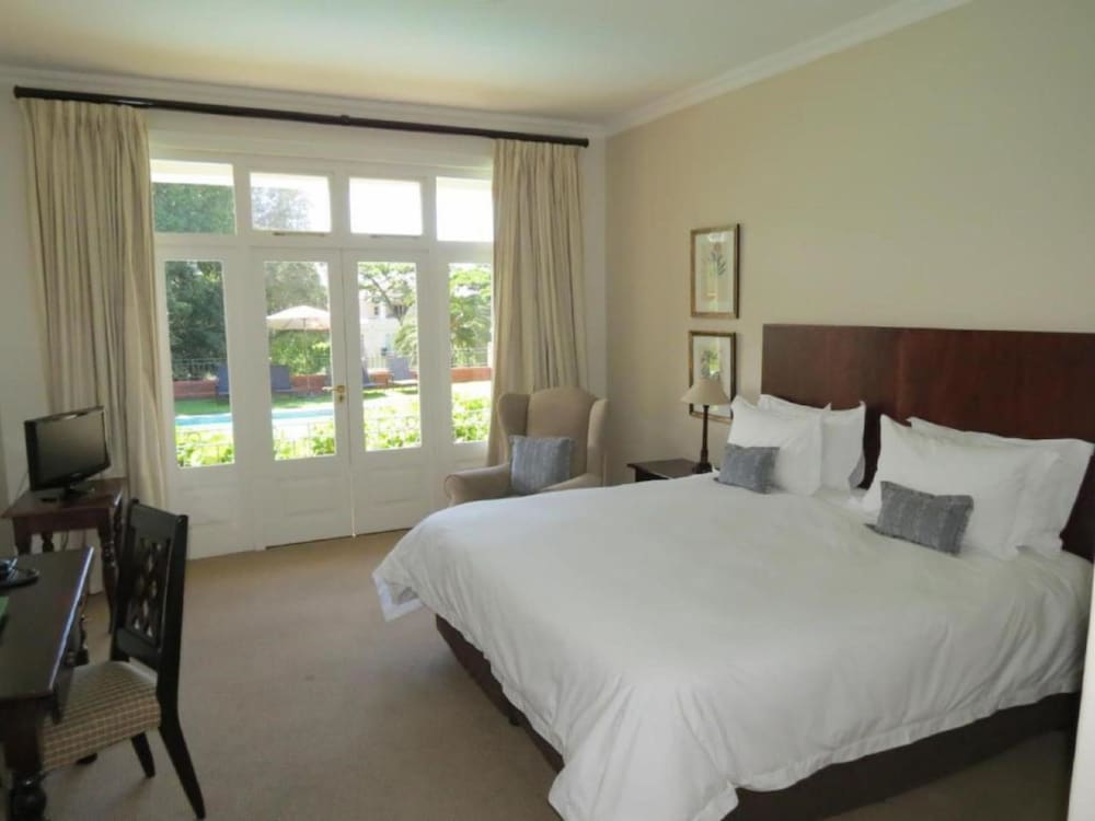 Redlands Hotel 10/50