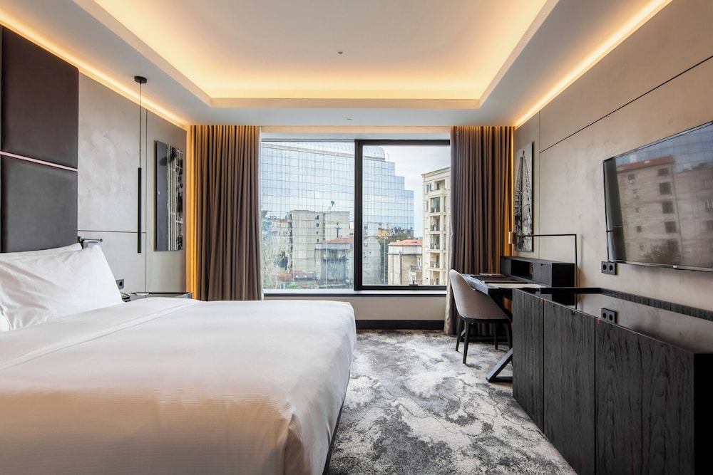 ROOM, KING BED, ACCESSIBLE