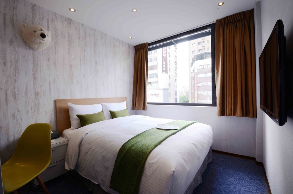 Ark Hotel 15/45