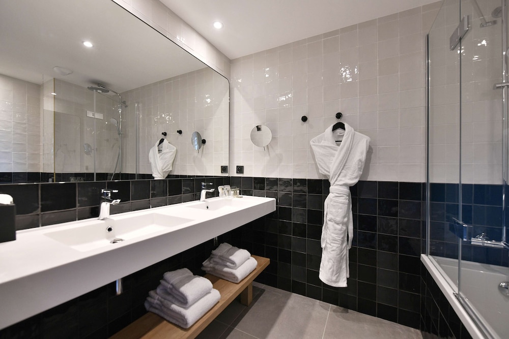 Golden Tulip Reims 47/50