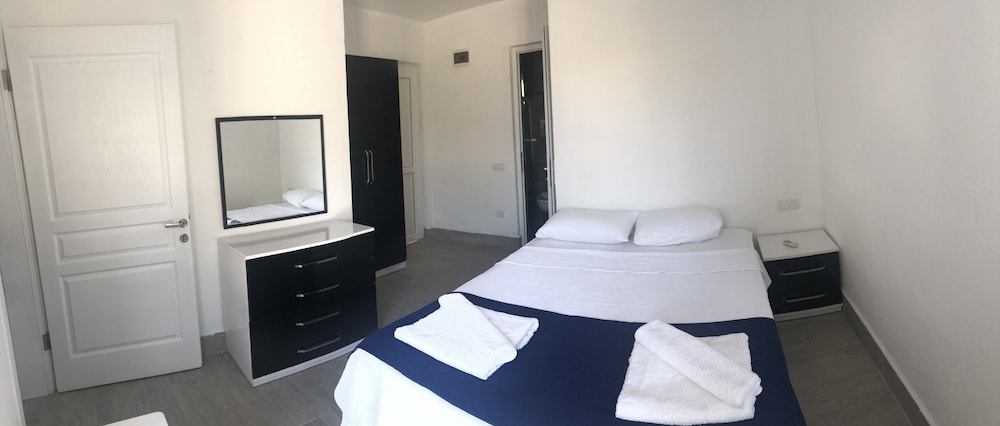 Lizo Hotel 13/38