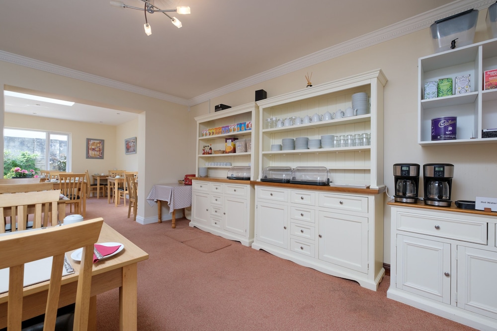 Four Seasons B&B 5/40