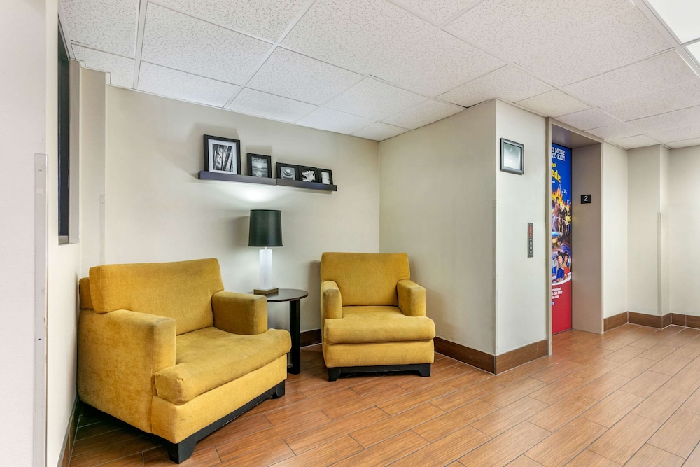Sleep Inn & Suites near Sports World Blvd 28/39