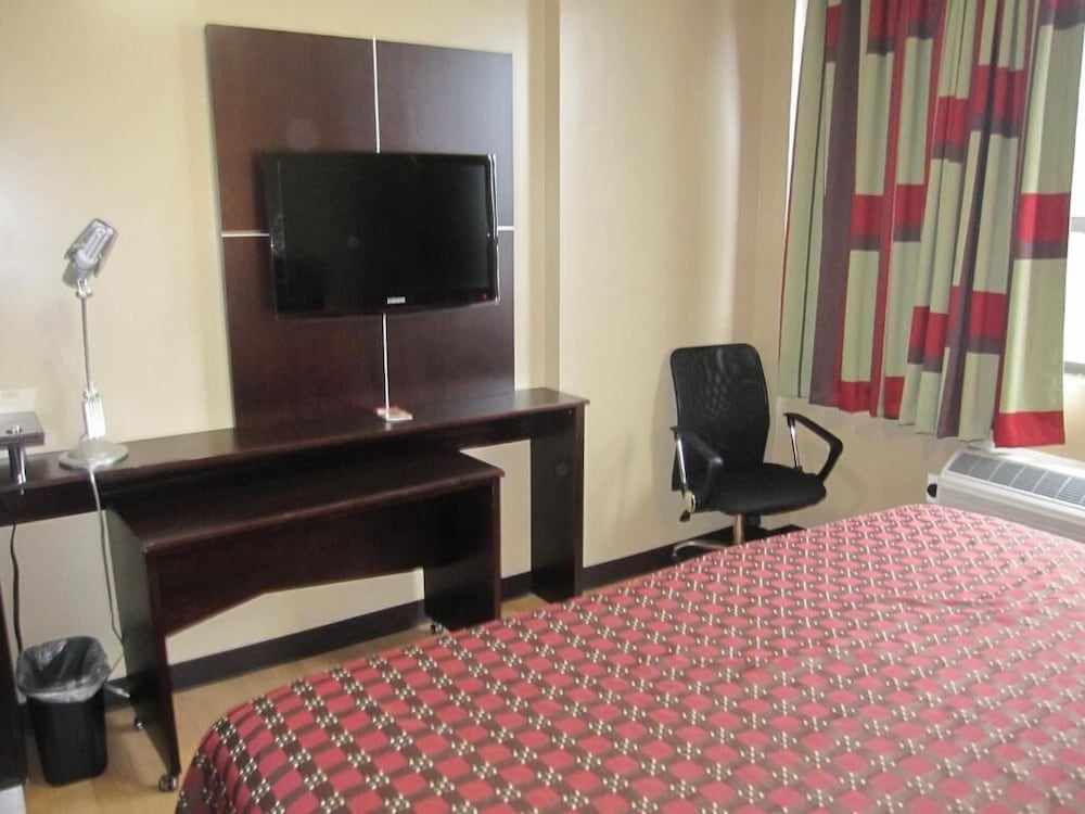 Super Lake Hotel 36/43