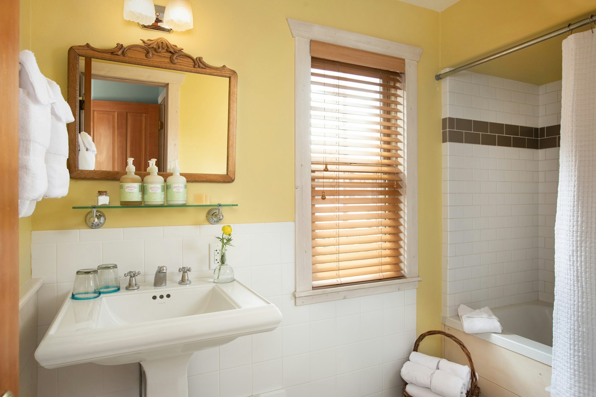The Alpine House Lodge & Cottages 44/45