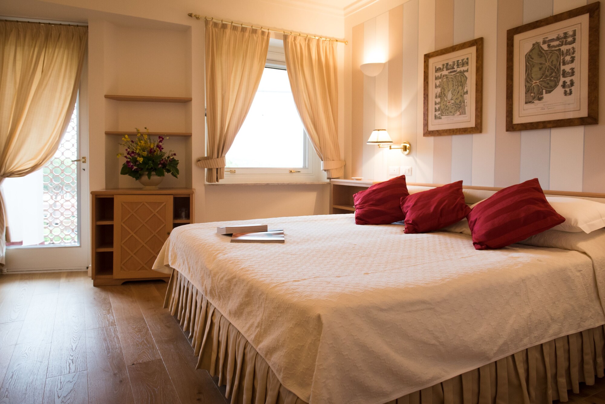 Classic, Double Bed, Sea Side