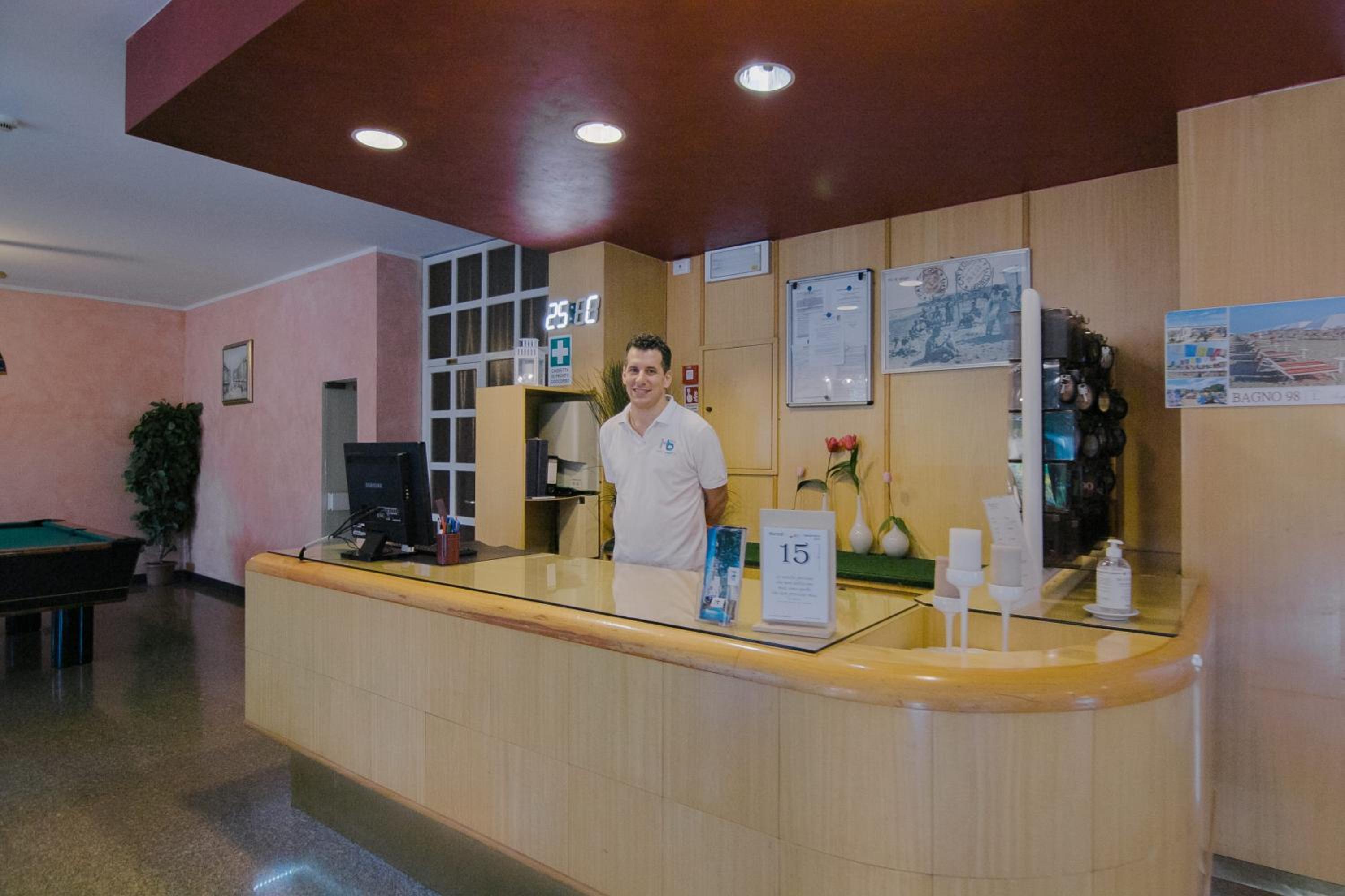 Hotel Beverly 6/49
