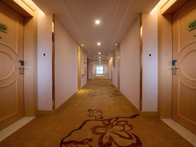 Vienna hotel Shenzhen Xiashuijing Subway Station 20/25