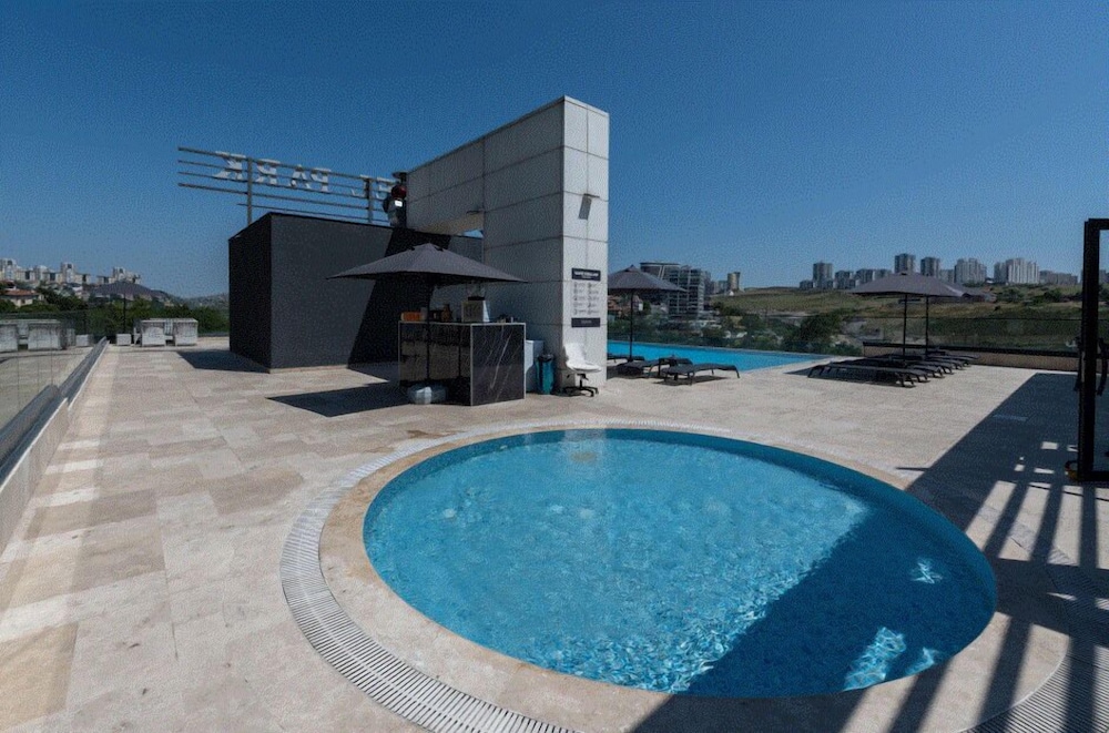 Rusel Park Residence 45/50