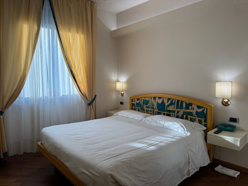 Hotel Cristallo 12/50